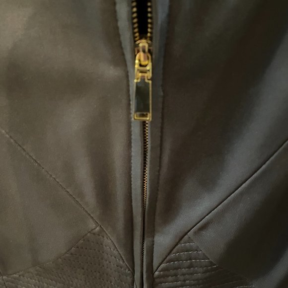 T Tahari Leather Jacket - Picture 7 of 8